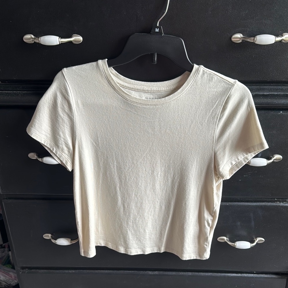 Old Navy Cream Fitted Crop T-Shirt